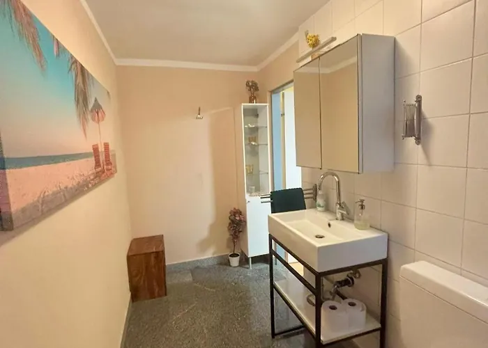Grosses Ruhiges In Altona Apartment